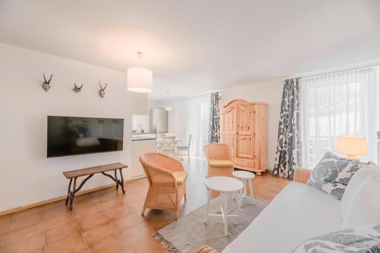 Renoviertes Apartment Mit Terrasse An Der Piste Mit Kostenlosen Wifi Carezza al Lago Ngoại thất bức ảnh